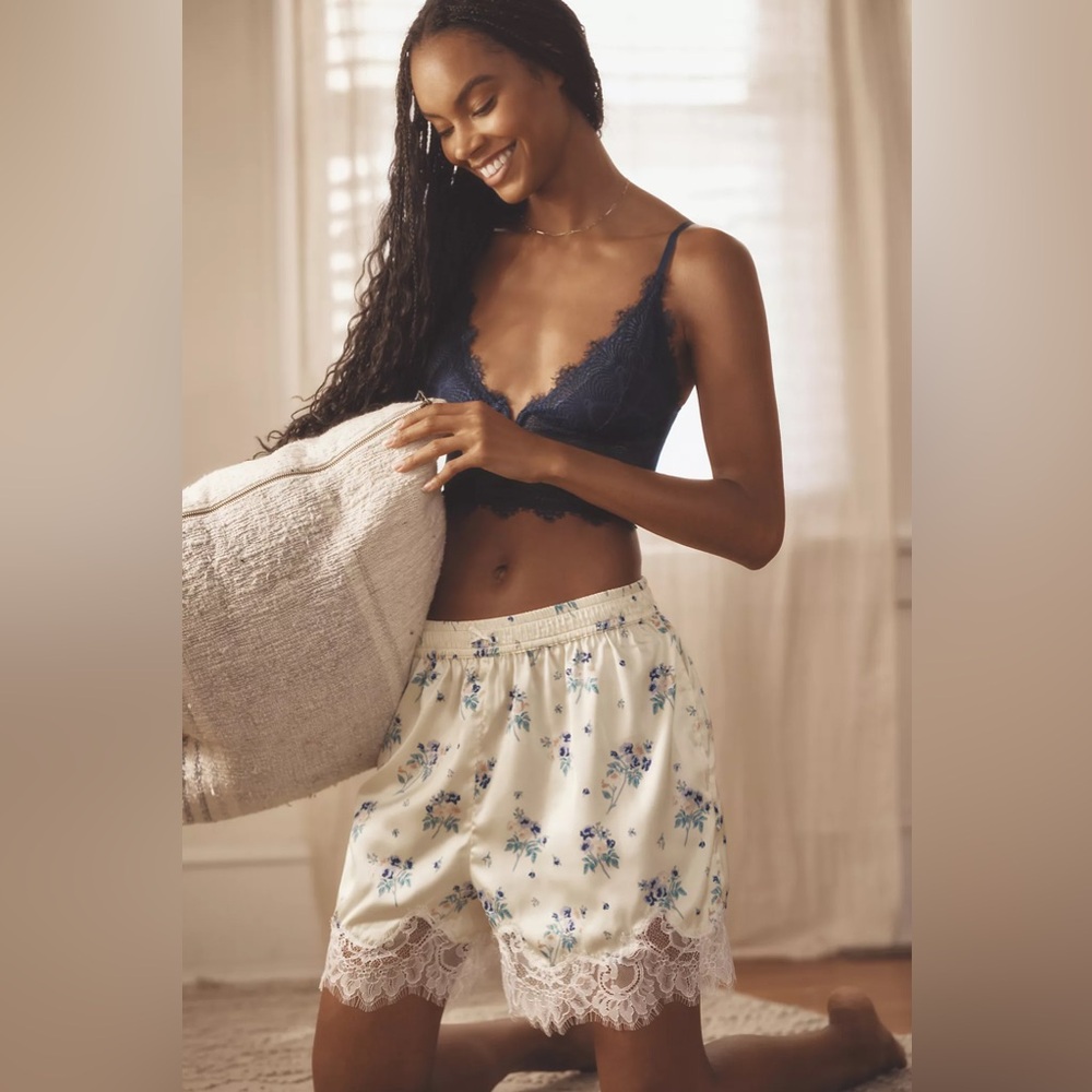 Anthropologie Butter Yellow Floral Lace-Trim Shorts - Picture 3 of 7